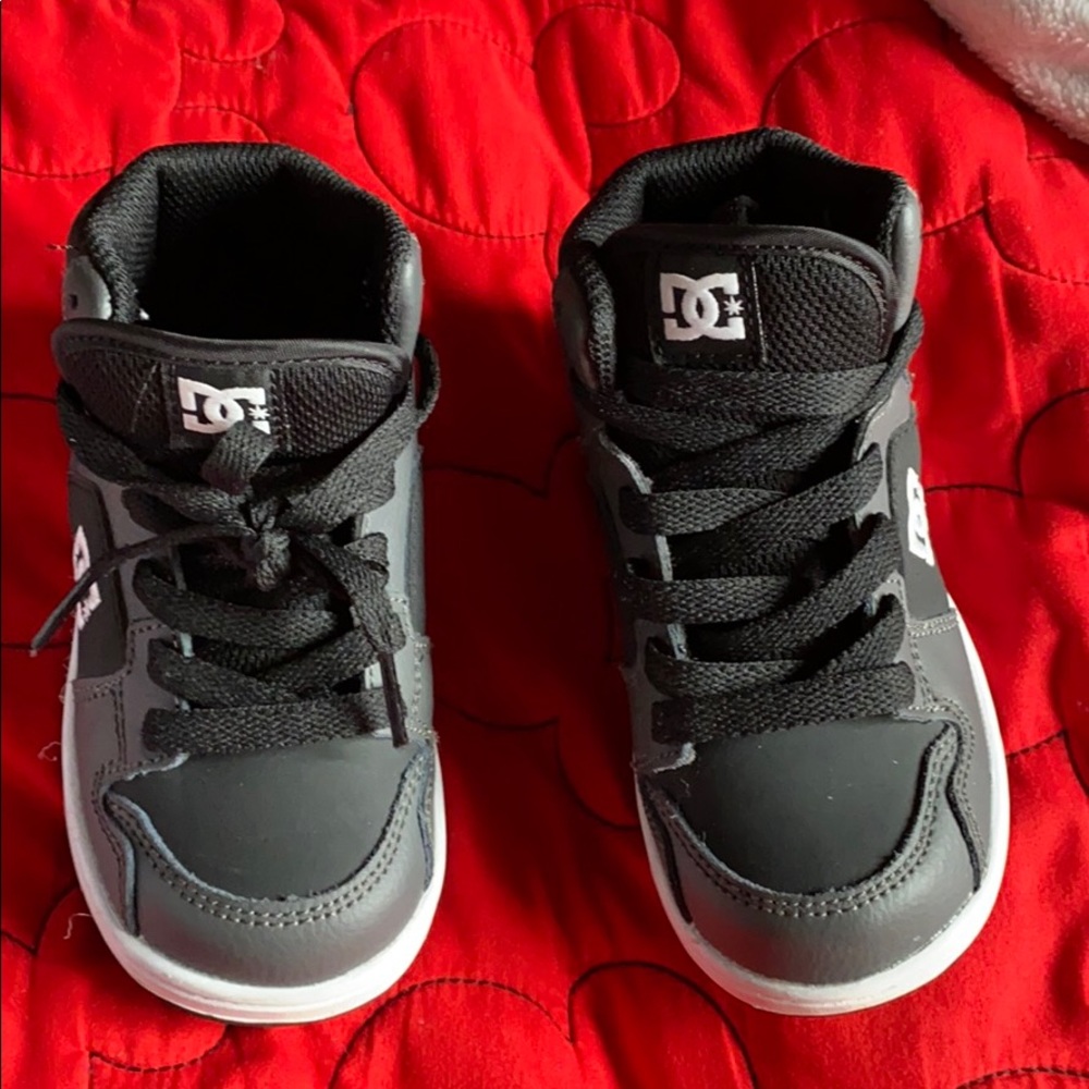 Boys DC high tops